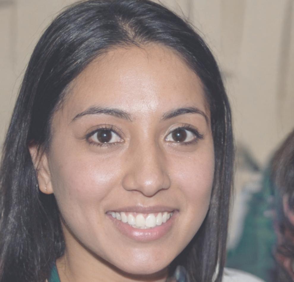 Portrait professionnel d'Amélie Dubois, spécialiste nail art