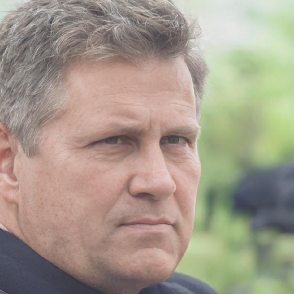 Portrait de Julien Moreau, expert nail art